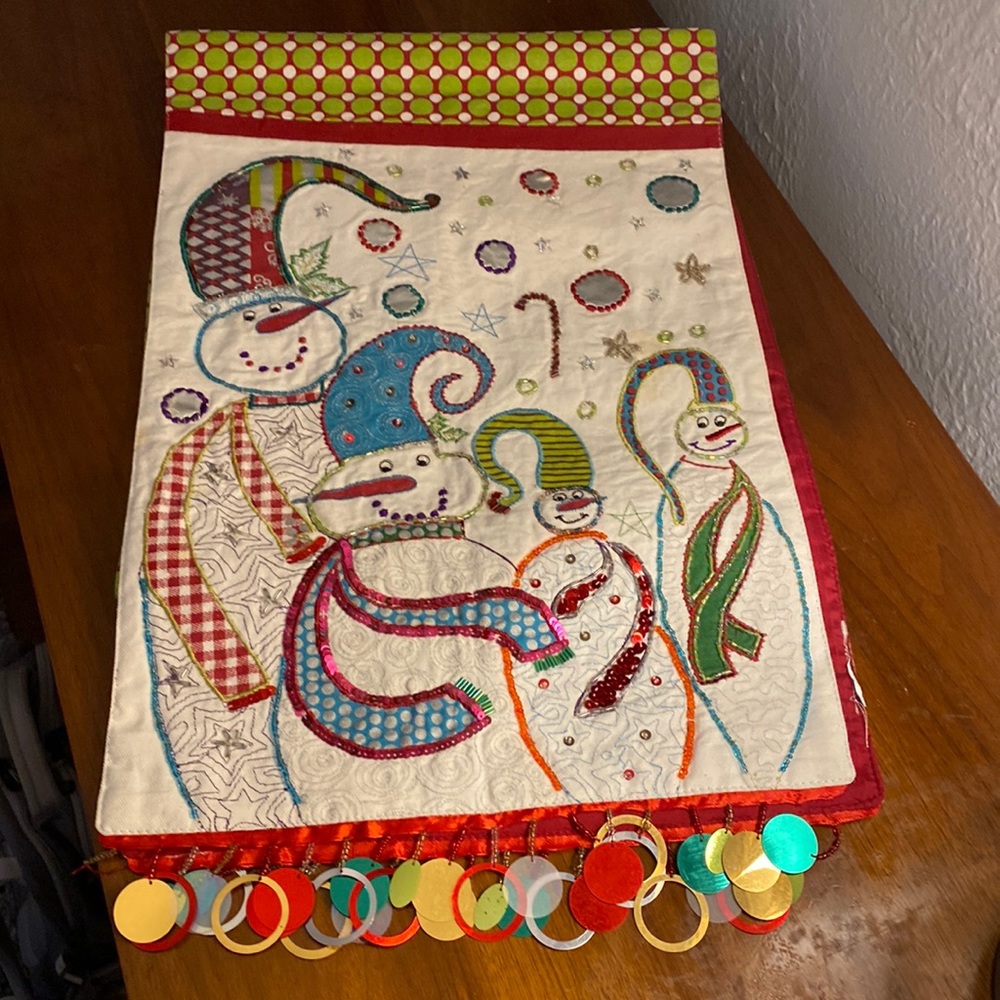 Gorgeous Christmas Table Runner
